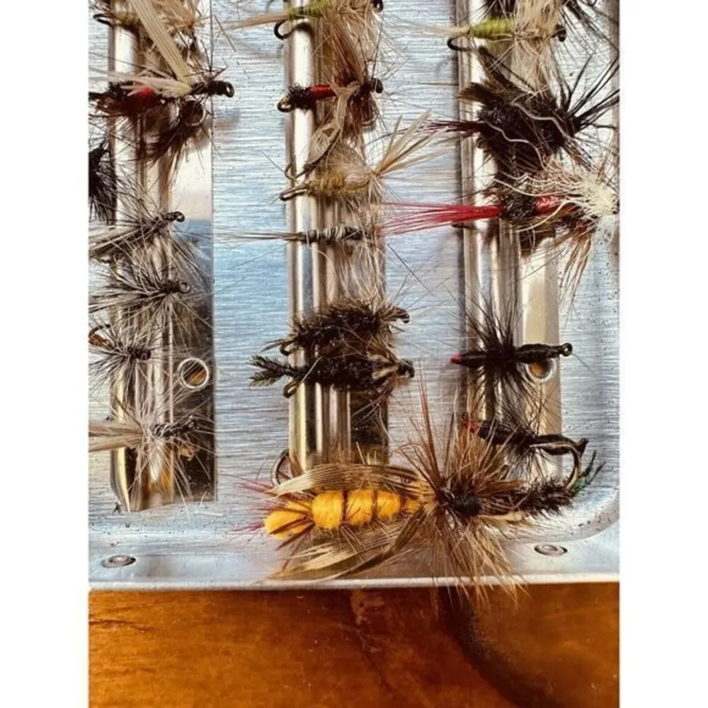 Perrine #66 Aluminum Sterling Quality Tackle Fly Box W/Over 50 Flies Pocket Size